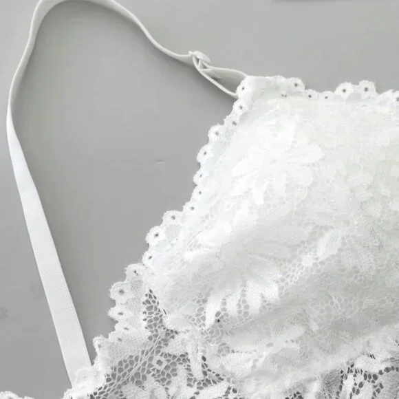 Abercrombie & Fitch White Lace Bralette - NWOT - Picture 4 of 8